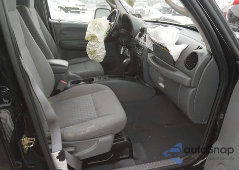 2005 Jeep Liberty Sport from USA, damaged, VIN 1J4GL48K95W521767